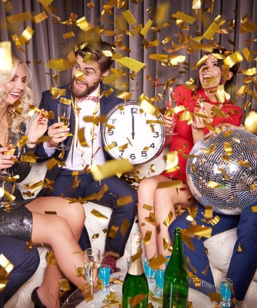 Doček Nove godine nekad i danas: što smo promijenili, a da toga nismo ni svjesni