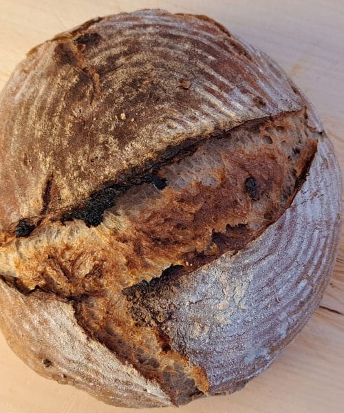 Domaći kruh koji mnogi peku pogrešno – ovaj detalj otkriva gdje nastaje problem