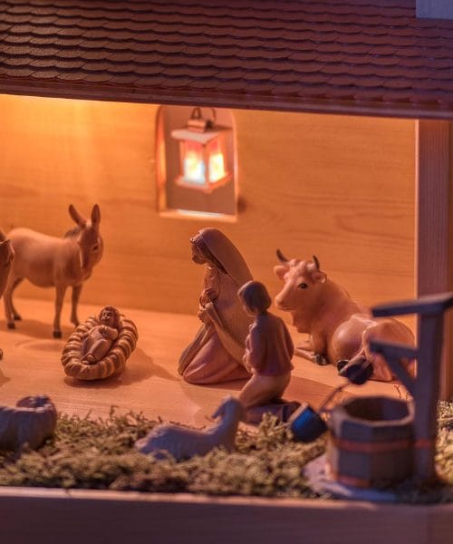 Kada postavljamo jaslice i na što moramo pritom posebno paziti?