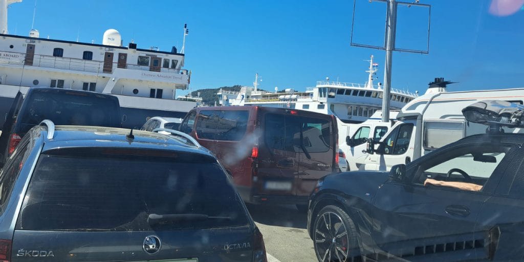 Gužva, Luka Split