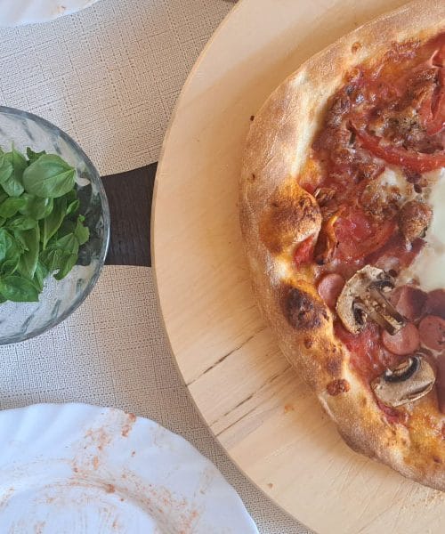 Jaje na pizzi mnogi stave pogrešno: trik je u pravom trenutku