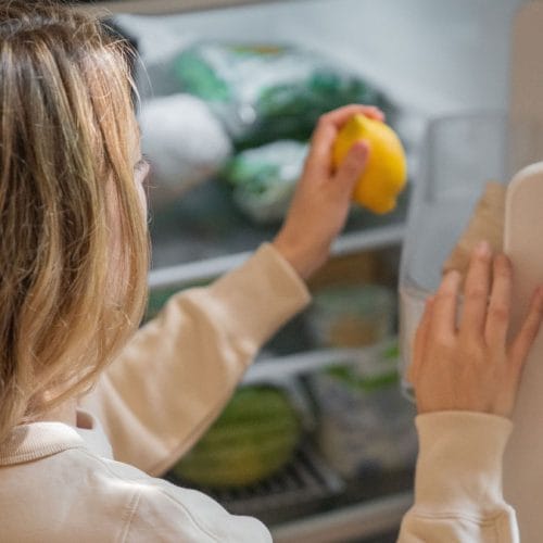 Hladnjak tijekom vrućina radi punom snagom, a ove ga pogreške dodatno opterećuju